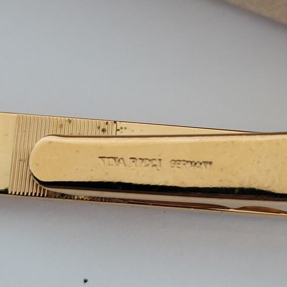 Nina Ricci N French Tie Bar Clip Cufflinks Set Gold Black Tone Logo Round Box - Picture 7 of 8